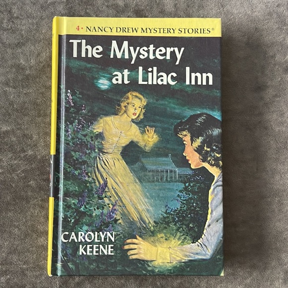 Bundle of 2 Nancy Drew books. $6 for 2 or $4 each. Books # 2, 4 - Picture 2 of 5